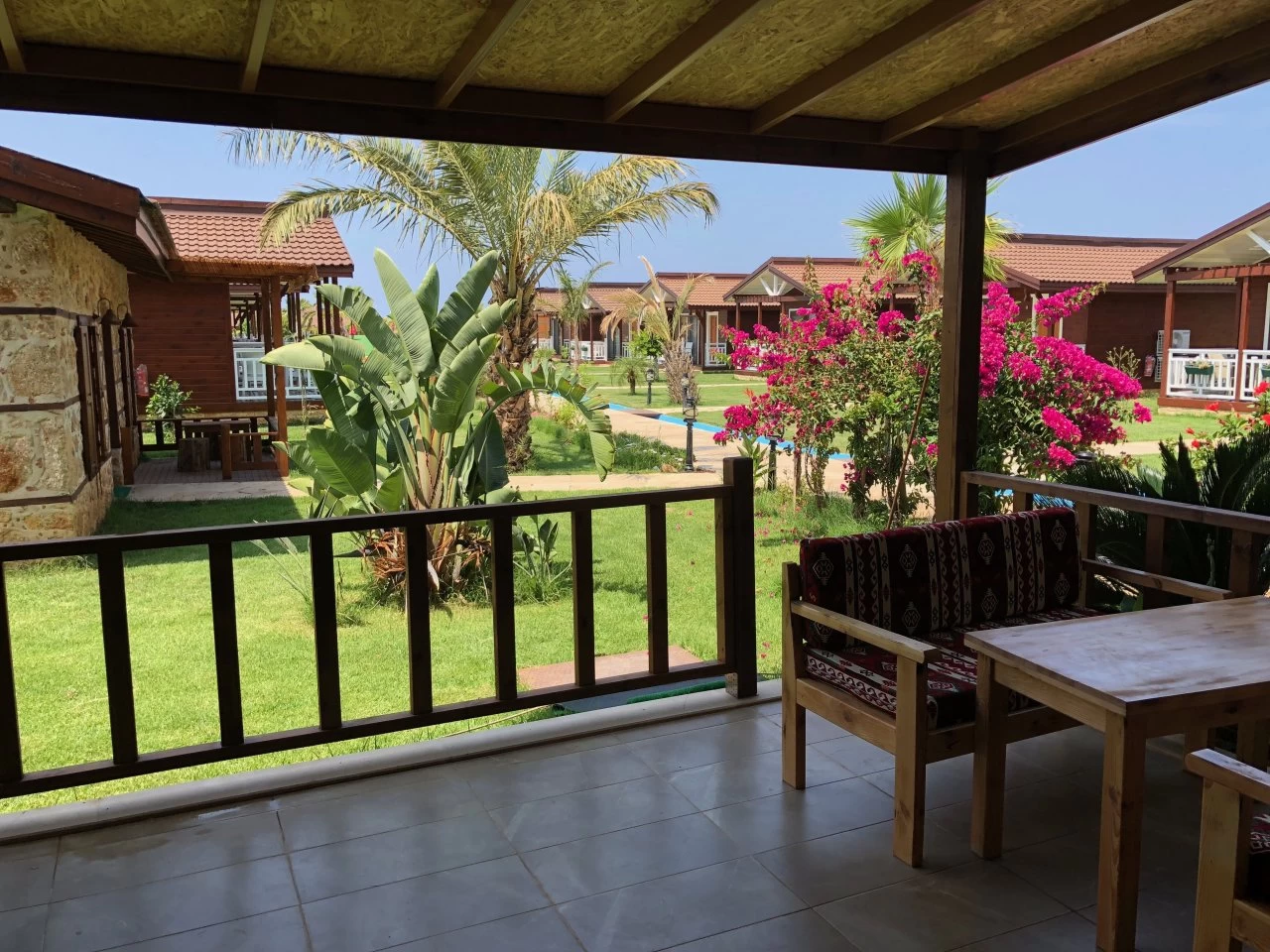 deniz-bahce-manzarali-oda-10