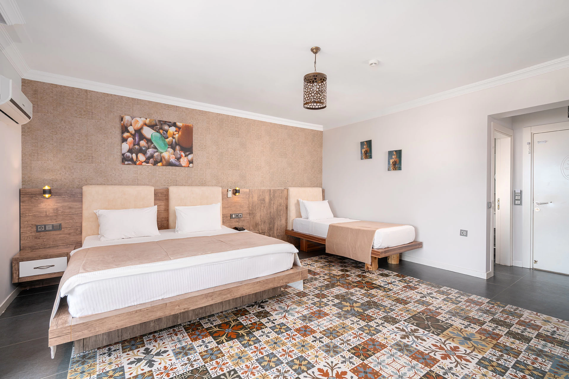 deniz-bahce-manzarali-oda-2