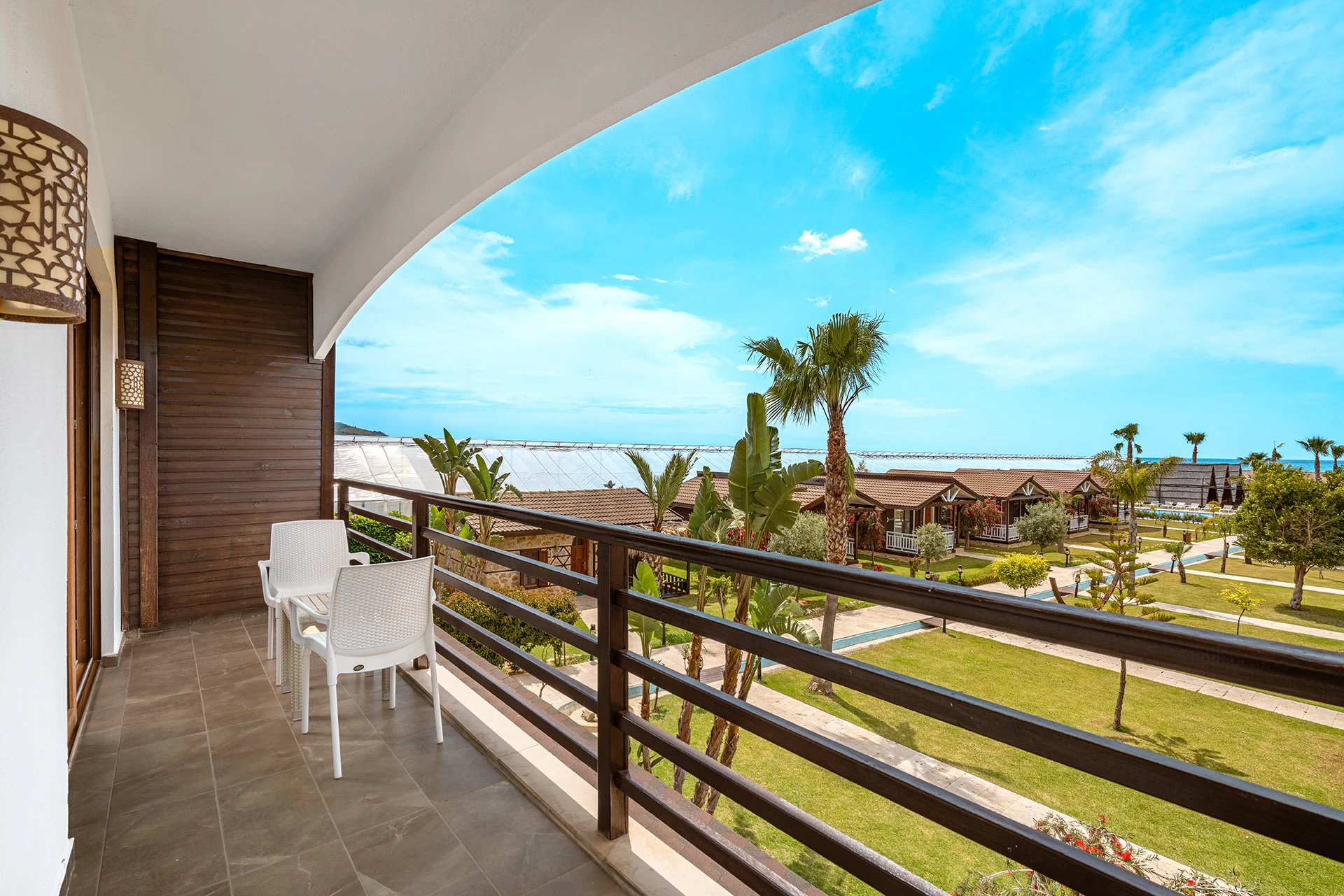 deniz-bahce-manzarali-oda-6