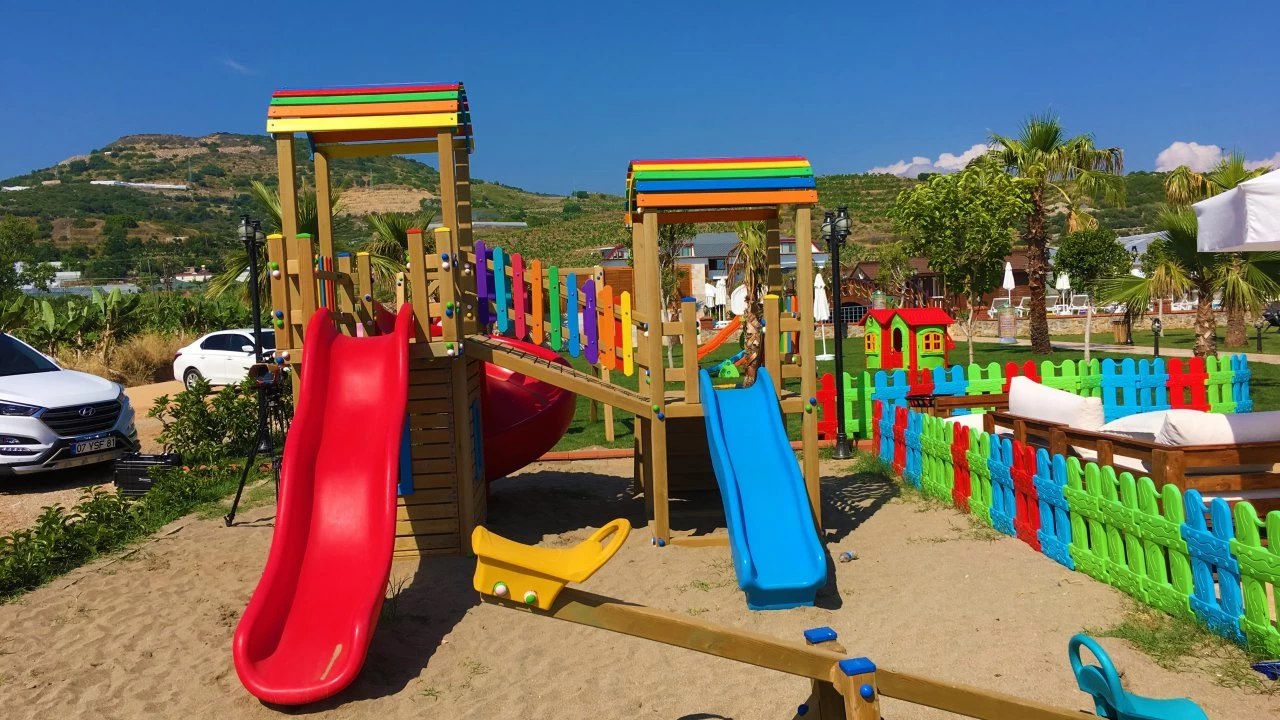 gerçekten denize sıfır olması ve sahili
